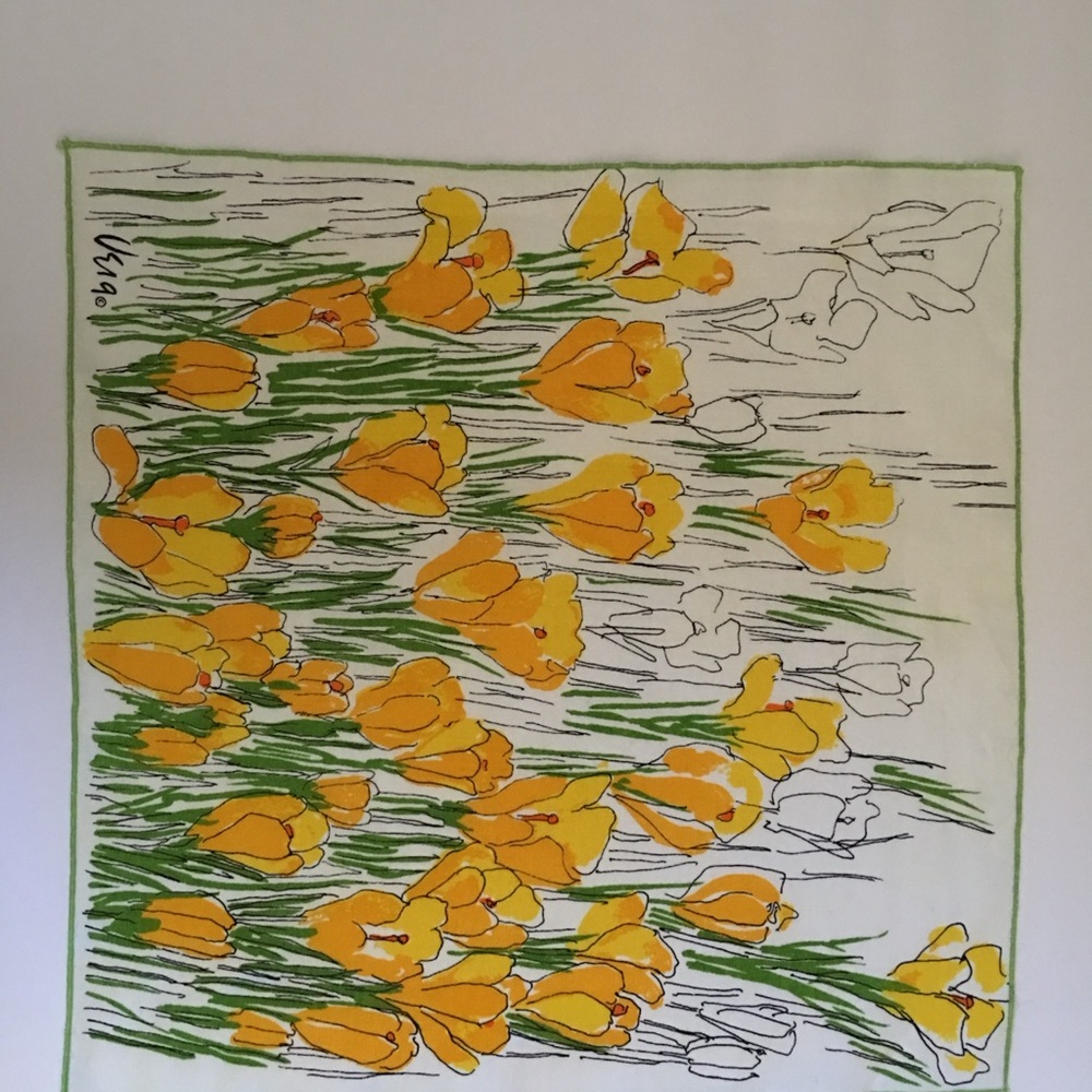 Floral Vera napkin with Yellow Tulips - Picture 4 of 4